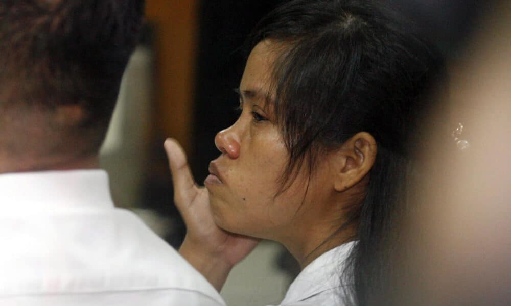 Fotografía de archivo de la filipina Mary Jane Fiesta Veloso durante el juicio en Indonesia que la condenó a la pena capital por trafico de drogas.
EPA/BIMO SATRIO