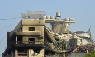 Un edificio dañado tras un ataque militar israelí en el Dahye, un suburbio en el sur de Beirut, el 1 de noviembre de 2024. EFE/EPA/WAEL HAMZEH