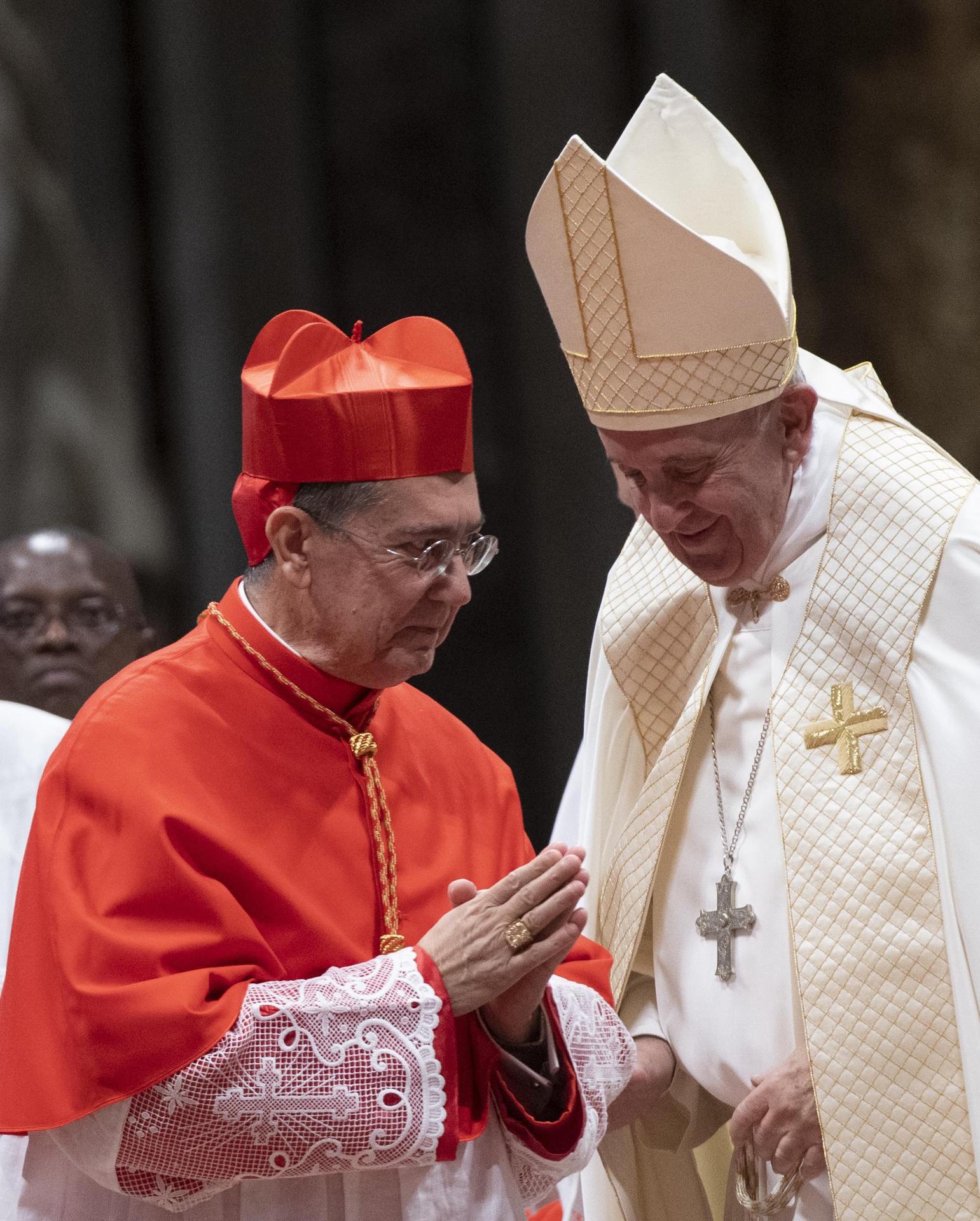 Foto archivo. Papa Franciasco y Miguel Angel Ayuso Guixot, EFE/EPA/CLAUDIO PERI