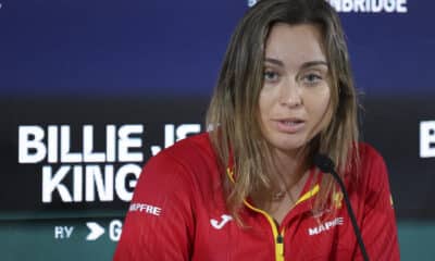 Paula Badosa, durante la rueda de prensa previa a las finales de la Copa Billie Jean King. El equipo español tenía que haberse enfrentado a Polonia este miércoles, pero la alerta roja por fuertes lluvias activada en toda la provincia de Málaga ha obligado al aplazamiento de la primera jornada. EFE/Daniel Pérez