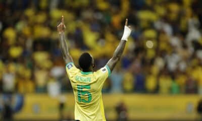 Gerson de Brasil celebra su gol en un partido de las eliminatorias sudamericanas para el Mundial de 2026. EFE/ Isaac Fontana