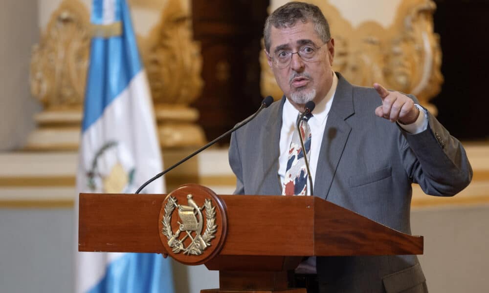 Fotografía de archivo en donde se ve al presidente de Guatemala, Bernardo Arévalo de León. EFE/David Toro