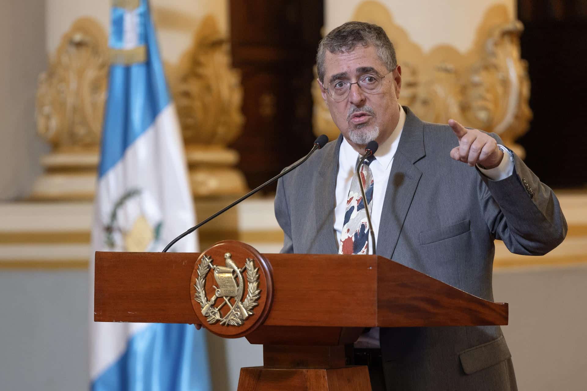 Fotografía de archivo en donde se ve al presidente de Guatemala, Bernardo Arévalo de León. EFE/David Toro