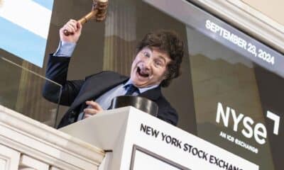 Fotografía de archivo en donde se ve al presidente argentino, Javier Milei, durante su visita a la Bolsa de Nueva York. EFE/ Justin Lane