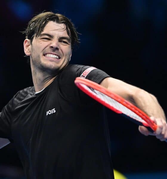 Taylor Fritz celebra su victoria ante Alex de Minaur en las Finales de ATP en Turín, Italia. EFE/EPA/Alessandro Di Marco