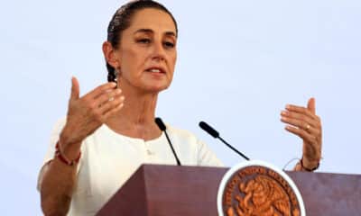 La presidenta de México, Claudia Sheinbaum, habla durante una conferencia de prensa en Acapulco en el estado de Guerrero (México). EFE/David Guzmán