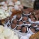 Fotografía que muestra los dulces de 'Corpus Christi' en un local del centro de Cuenca (Ecuador). EFE/José Jácome