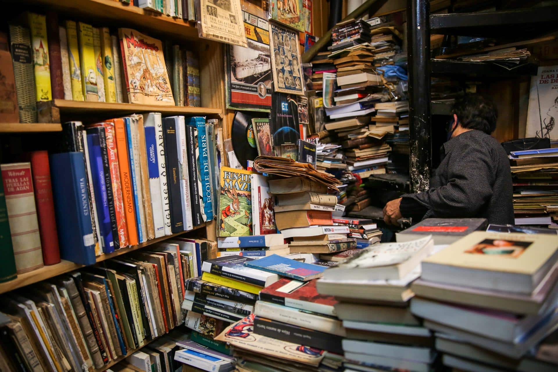 Fotografía de archivo de una librería en Montevideo (Uruguay). EFE/ Alejandro Prieto