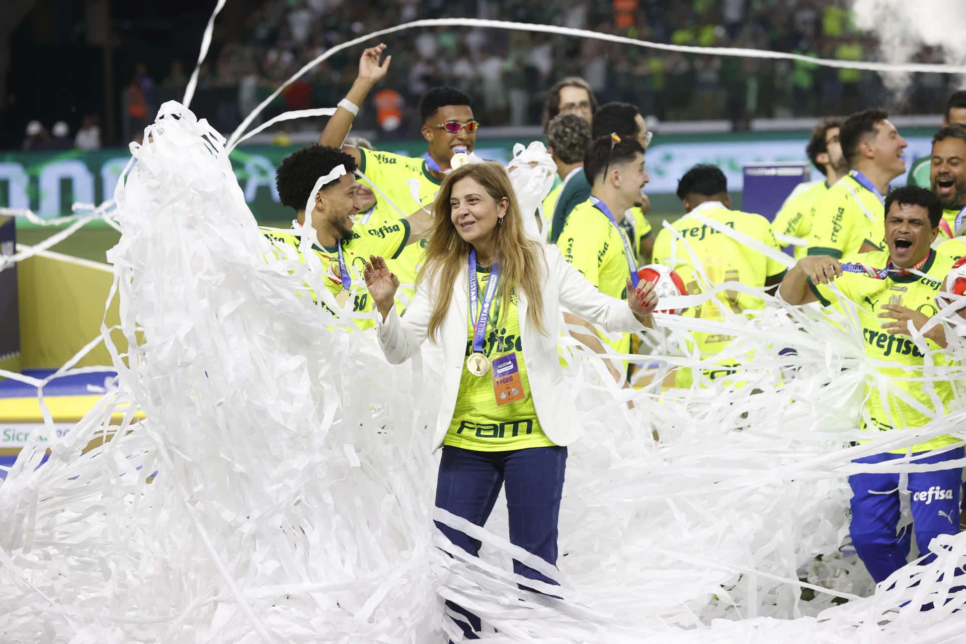 La presidenta del Palmeiras, Leila Pereira (c), en una imagen de archivo. EFE/ Sebastiao Moreira