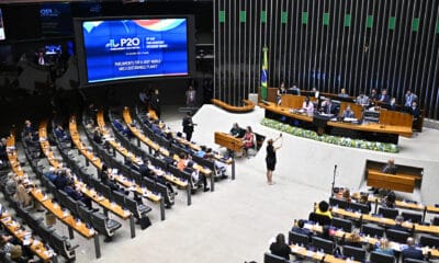 Fotografía de la ceremonia de clausura de la décima edición de la Cumbre Parlamentaria P20, este viernes en el Congreso Nacional en Brasilia (Brasil). EFE/ Andre Borges