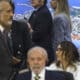 El presidente de Argentina, Javier Milei (arriba), camina atrás del presidente de Brasil, Luiz Inácio Lula da Silva, durante la apertura de la Cumbre de jefes de Estado del G20 que comenzó este lunes en Río de Janeiro. EFE/ Antonio Lacerda