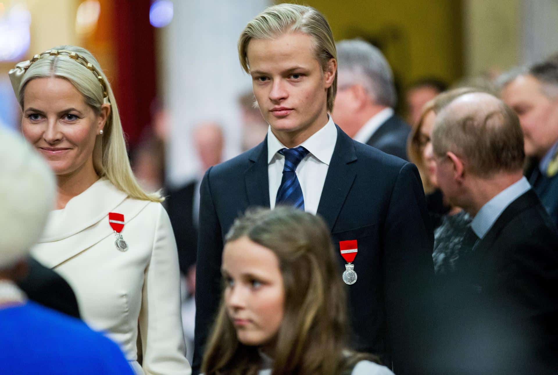 Imagen de archivo de la princesa Mette-Marit de Noruega y su hijo Marius Borg Høiby. EFE/EPA/VEGARD WIVESTAD GROTT NORWAY OUT[NORWAY OUT]