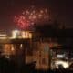 Foto de archivo que muestra fuegos artificiales iluminando el cielo con motivo de Diwali, el festival hindú de las luces, en las afueras de Delhi, India, . EFE/EPA/RAJAT GUPTA