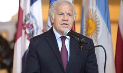 Imagen de archivo del secretario General de la OEA, Luis Almagro, hablando en la sede de la Organización de los Estados Americanos (OEA) en Washington (EE. UU). EFE/Lenin Nolly