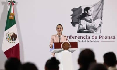 La presidenta de México Claudia Sheinbaum, participa este jueves durante una rueda de prensa en Palacio Nacional de la Ciudad de México (México). EFE/José Méndez