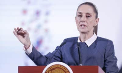 La presidenta de México, Claudia Sheinbaum, participa este martes durante una conferencia de prensa en Palacio Nacional, de la Ciudad de México (México). EFE/ Isaac Esquivel