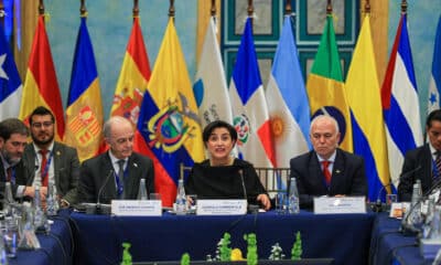 La canciller de Ecuador, Gabriela Sommerfeld (c) participa en reuniones previas a la XXIX Cumbre Iberoamericana de Jefes de Estado y de Gobierno este martes, en Cuenca (Ecuador). EFE/José Jácome