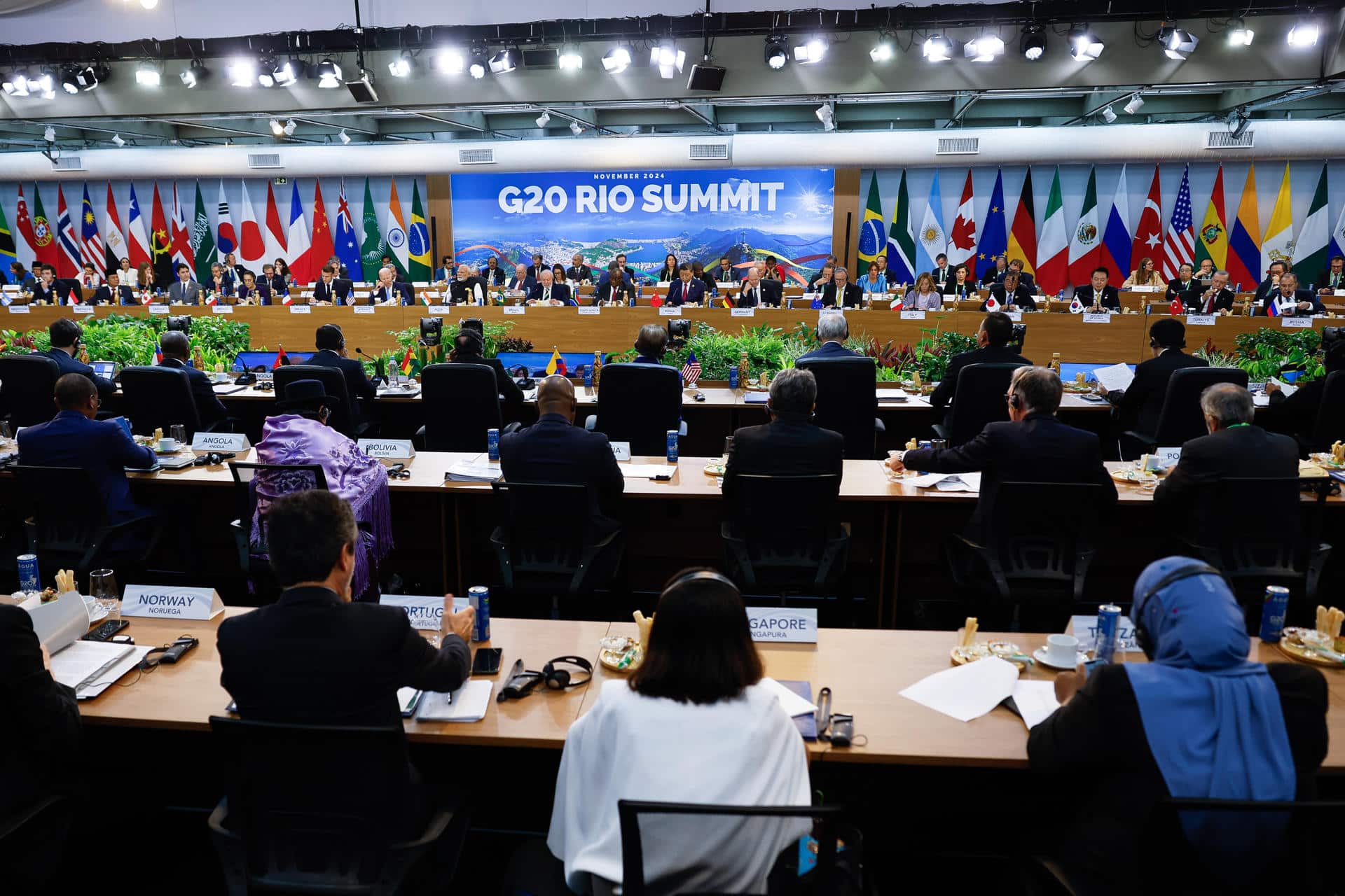 Jefes de Estado participan durante la apertura de la Cumbre del G20 que comenzó este lunes en Río de Janeiro (Brasil). EFE/ Antonio Lacerda