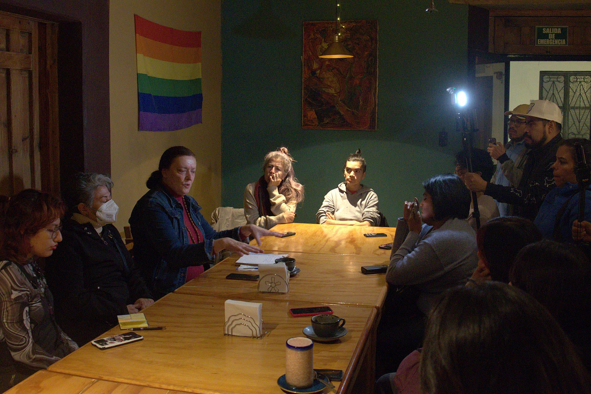 Integrantes de la Asamblea Disidente LGBTQI+, participan en una conferencia de prensa este jueves, en San Cristóbal de Las Casas (México). EFE/ Carlos López