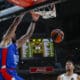 El pívot caboverdiano del Real Madrid Walter Tavares (d) ante al pívot francés del Anadolu Efes Vincent Poirier (i) este jueves, en el partido de baloncesto de la jornada 10 de la Euroliga, entre el Real madrid y el Anadolu Efes, en Madrid. EFE/ Juanjo Martín