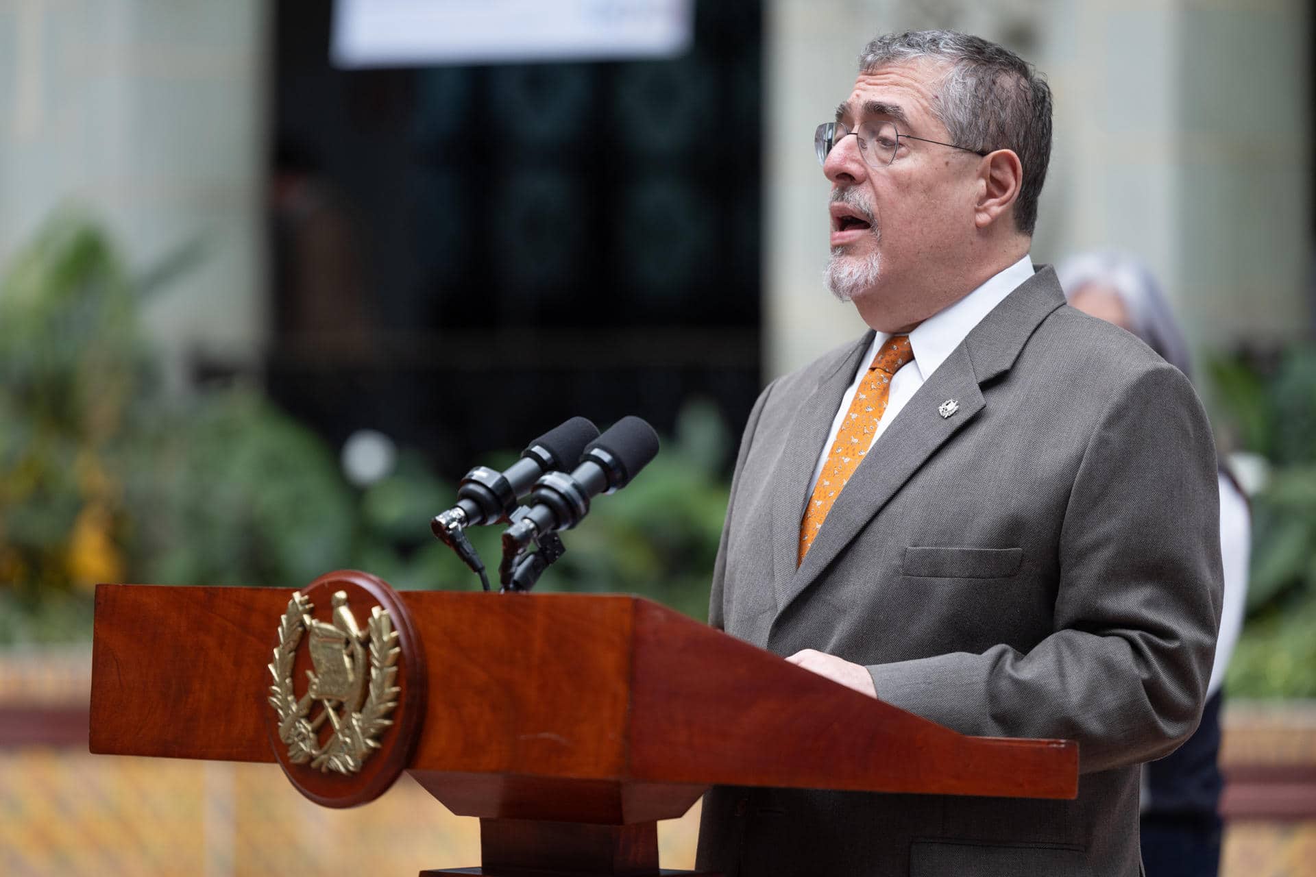 Fotografía de archivo del presidente de Guatemala, Bernardo Arévalo de León. EFE/ David Toro