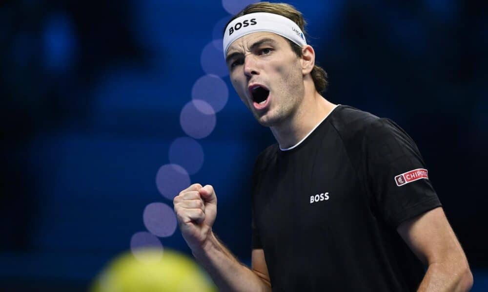 El tenista estadounidense Taylor Fritz en su partido de semis ante el alemán Alexander Zverev en las ATP Finals de Turín, Tenis. EFE/EPA/Alessandro Di Marco