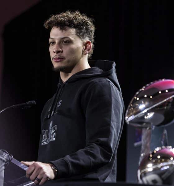 Fotografía de archivo del 'quarterback' de los Kansas City Chiefs, Patrick Mahomes. EFE/EPA/ETIENNE LAURENT