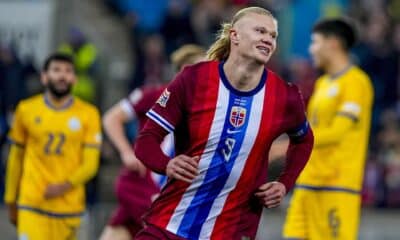 El delantero noruego Erling Braut Haaland celebra uno de sus tres goles durante el partido de la UEFA Nations League jugado en el Ullevaal Stadium, Oslo, Noruega. EFE/EPA/Terje Pedersen