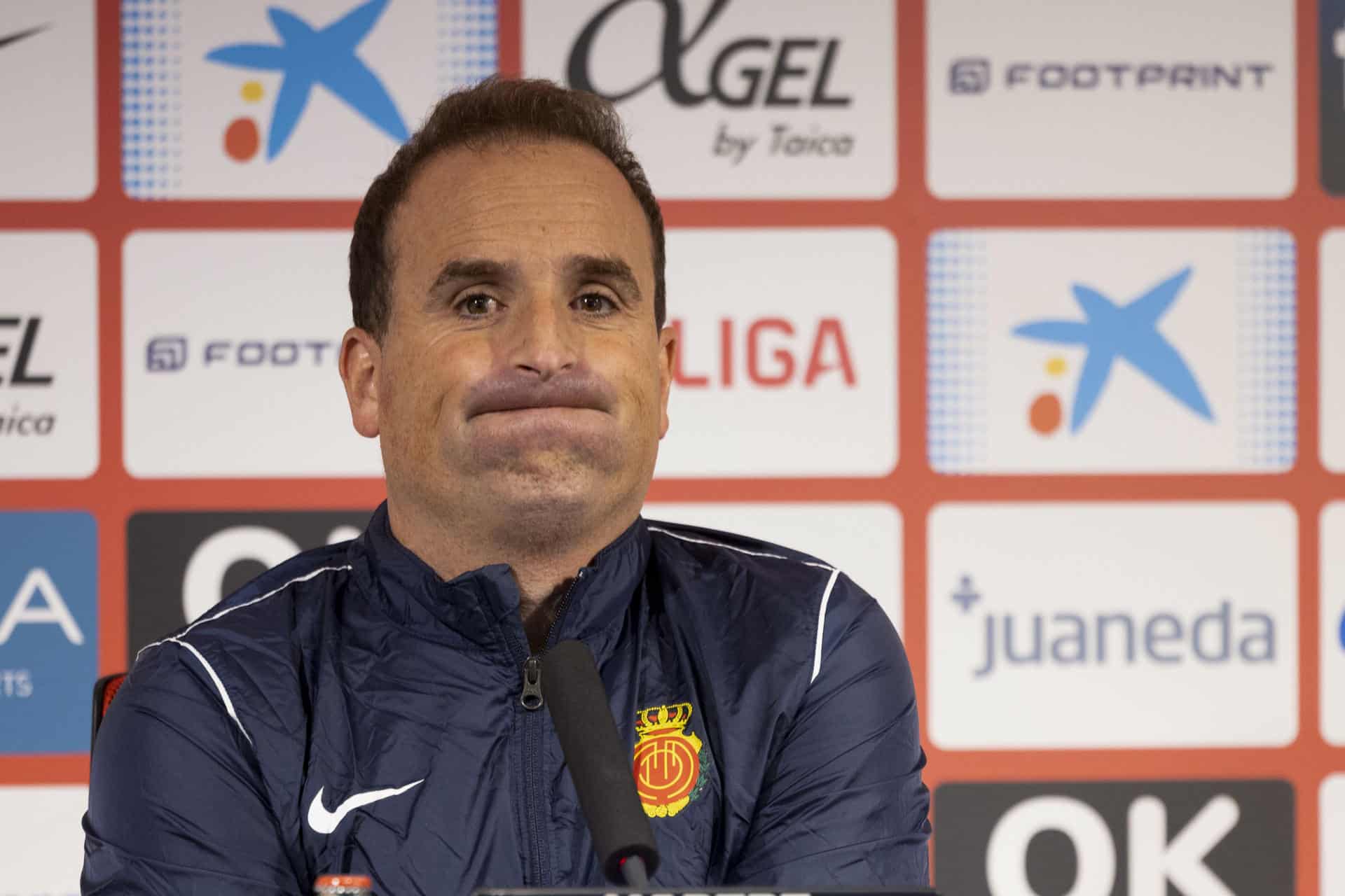 El entrenador del RCD Mallorca, Jagoba Arrasate, ofrece una rueda de prensa este viernes en Palma de Mallorca en la víspera del partido de LaLiga contra la UD Las Palmas. EFE/ Cati Cladera