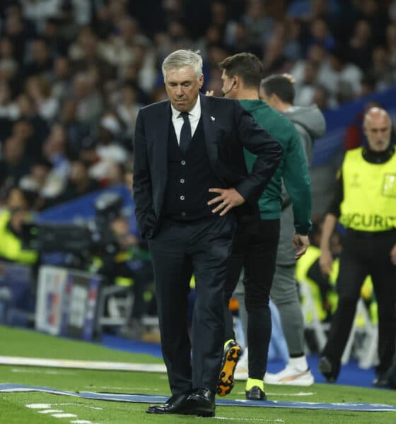 Carlo Ancelotti, entrenador del Real Madrid, durante el partido ante el Milan de la Liga de Campeones. EFE/ Juanjo Martin