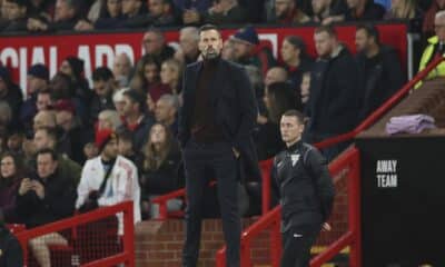 El entrenador del Manchester United Ruud van Nistelrooy durante el partido de la Premier League que han jugado Manchester United y Chelsea FC, en Manchester, Reino Unido. EFE/EPA/ADAM VAUGHAN