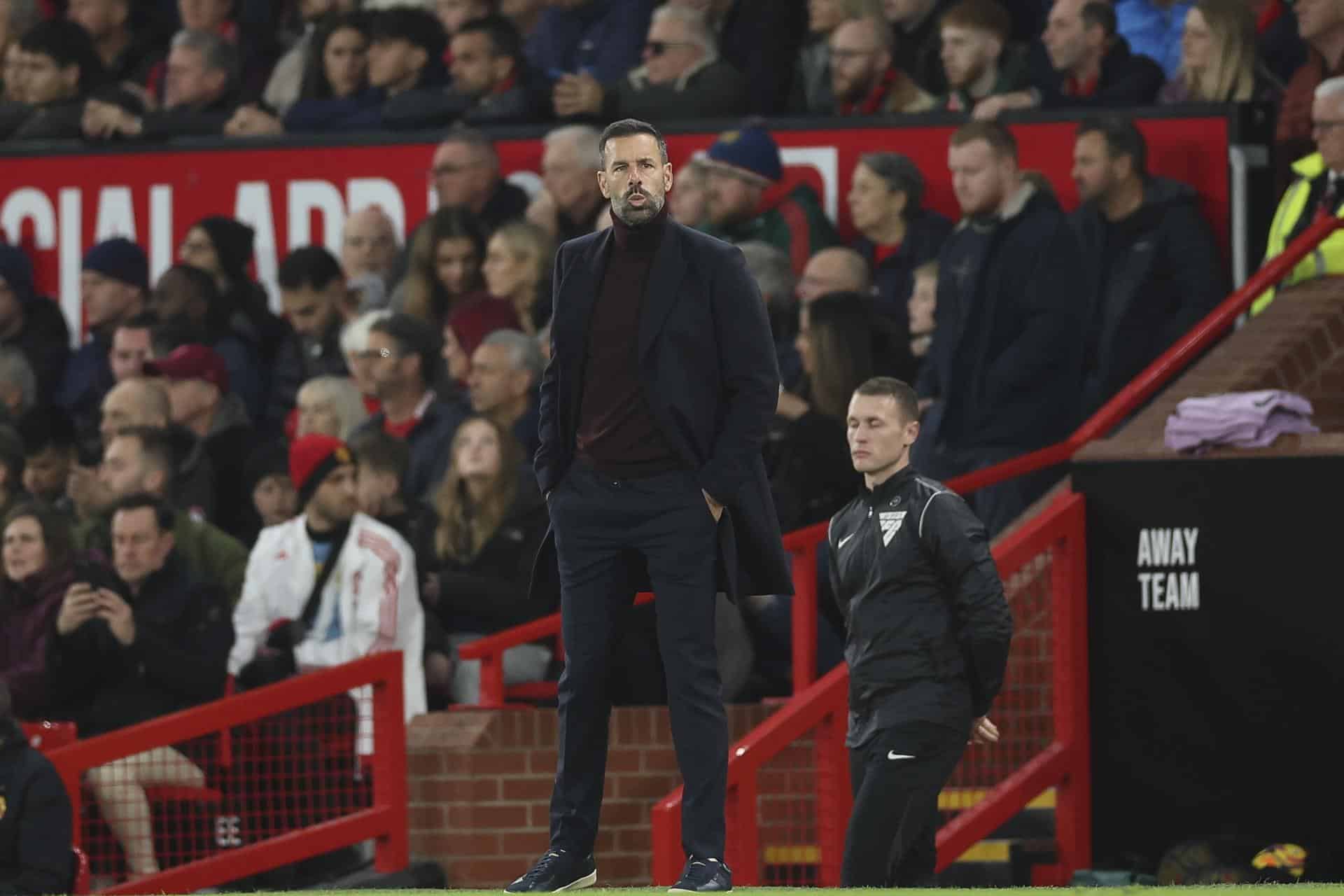 El entrenador del Manchester United Ruud van Nistelrooy durante el partido de la Premier League que han jugado Manchester United y Chelsea FC, en Manchester, Reino Unido. EFE/EPA/ADAM VAUGHAN