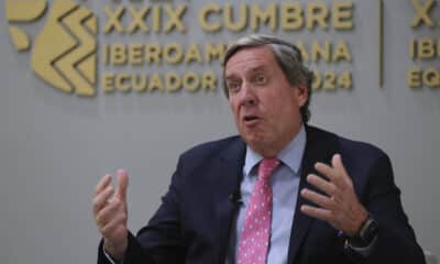 El eurodiputado español Gabriel Mato, copresidente de la Asamblea Parlamentaria Europea-Latinoamericana (Eurolat), habla en una entrevista con EFE este viernes en Cuenca (Ecuador). EFE/ José Jácome