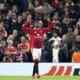 El futbolista del Manchester United Amad Diallo  celebra su gol contra el PAOK. EFE/EPA/ADAM VAUGHAN