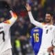 Los jugadores alemanes Tim Kleindienst (d) y Kei Havertz celebran el 7-0 durante el partido de la UEFA Nations League que han jugado Alemania y Bosnia en Friburgo, Alemania. EFE/EPA/ANNA SZILAGYI