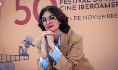 La actriz y directora de cine Paz Vega, que en la noche de este viernes recibe el Premio Luz de la 50 edición del Festival de Cine Iberoamericano de Huelva, posa para EFE en la sede onubense de la muestra, ubicada en la Casa Colón. EFE/ Julián Pérez