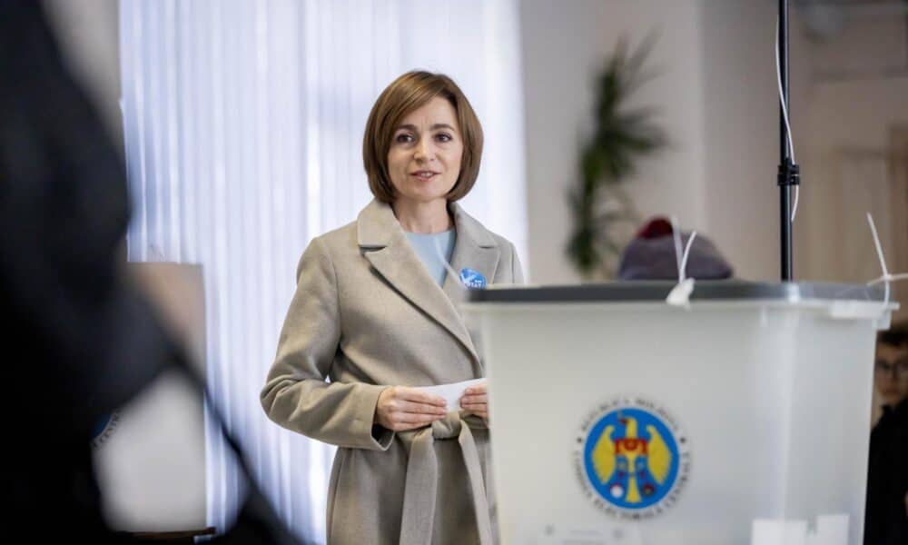 La presidenta de Moldavia, Maia Sandu, antes de votar este 3 de noviembre. EFE/EPA/DUMITRU DORU