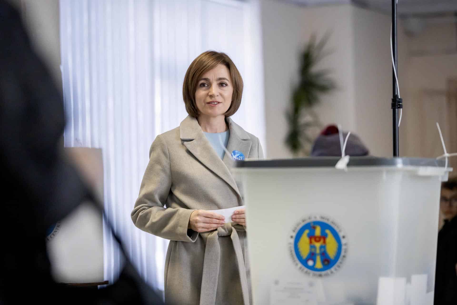 La presidenta de Moldavia, Maia Sandu, antes de votar este 3 de noviembre. EFE/EPA/DUMITRU DORU