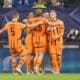 Los jugadores del Shaktar Donetsk celebran un gol durante el partido de la UEFA Champions League que han jugado FC Shaktar Donetsk y BSC Young Boys, en Gelsenkirchen, Alemania. EFE/EPA/CHRISTOPHER NEUNDORF