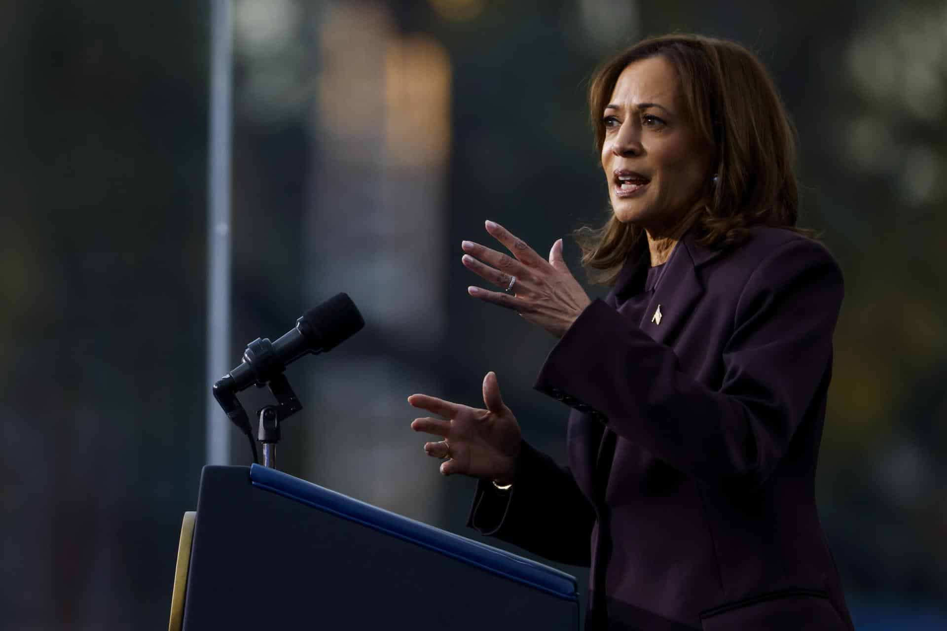 La vicepresidenta estadounidense, Kamala Harris. EFE/SHAWN THEW