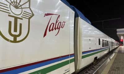 Uzbekistán, el país más poblado de Asia Central, apuesta por ampliar y reforzar su cooperación con la española Talgo. EFE/Kulpash Konyrova