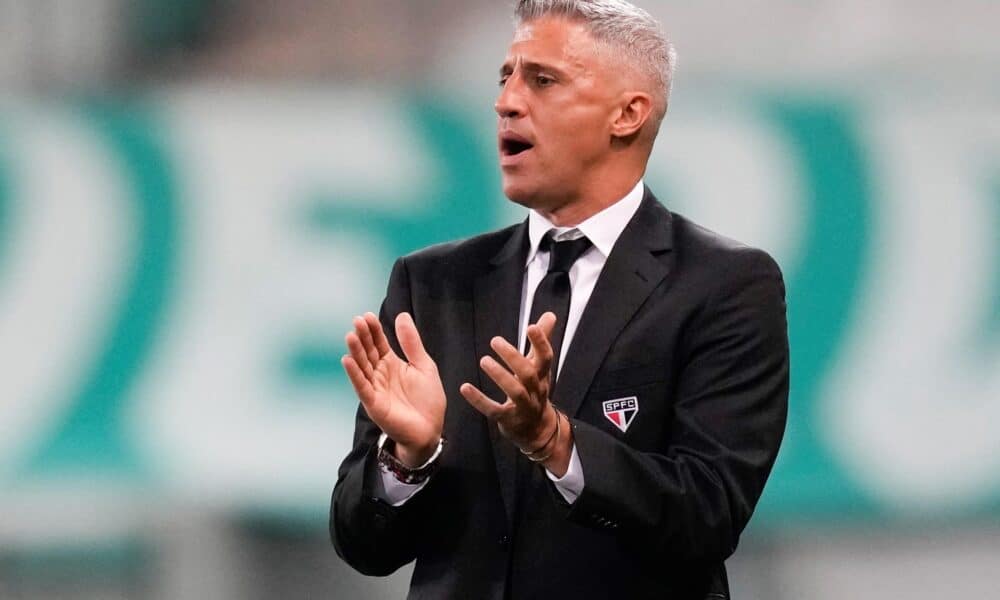 Foto de archivo del entrenador argentino Hernán Crespo, que ha concluido su etapa al frente del Al Ain, de Emiratos Árabes.EFE/Andre Penner POOL