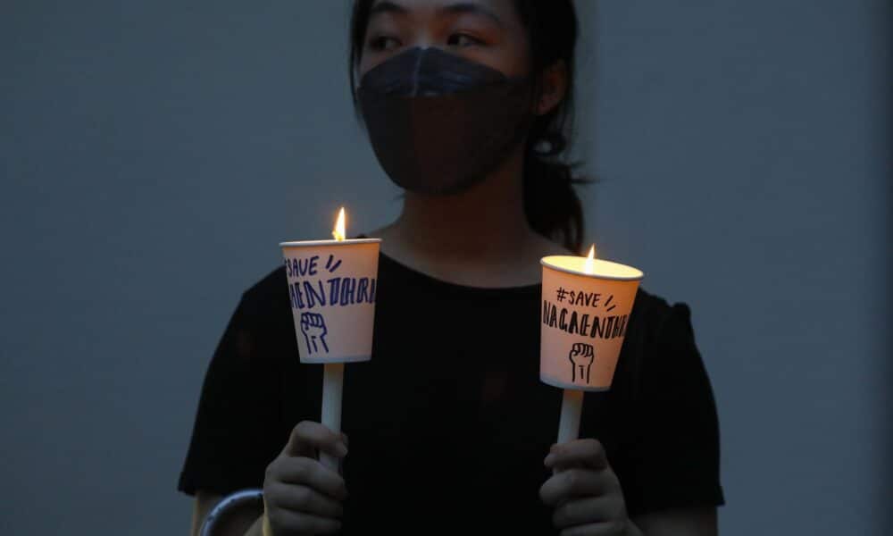 Fotografía de archivo de una vigilia en recuerdo de un ejecutado por las autoridades de Singapur.
EFE/EPA/FAZRY ISMAIL