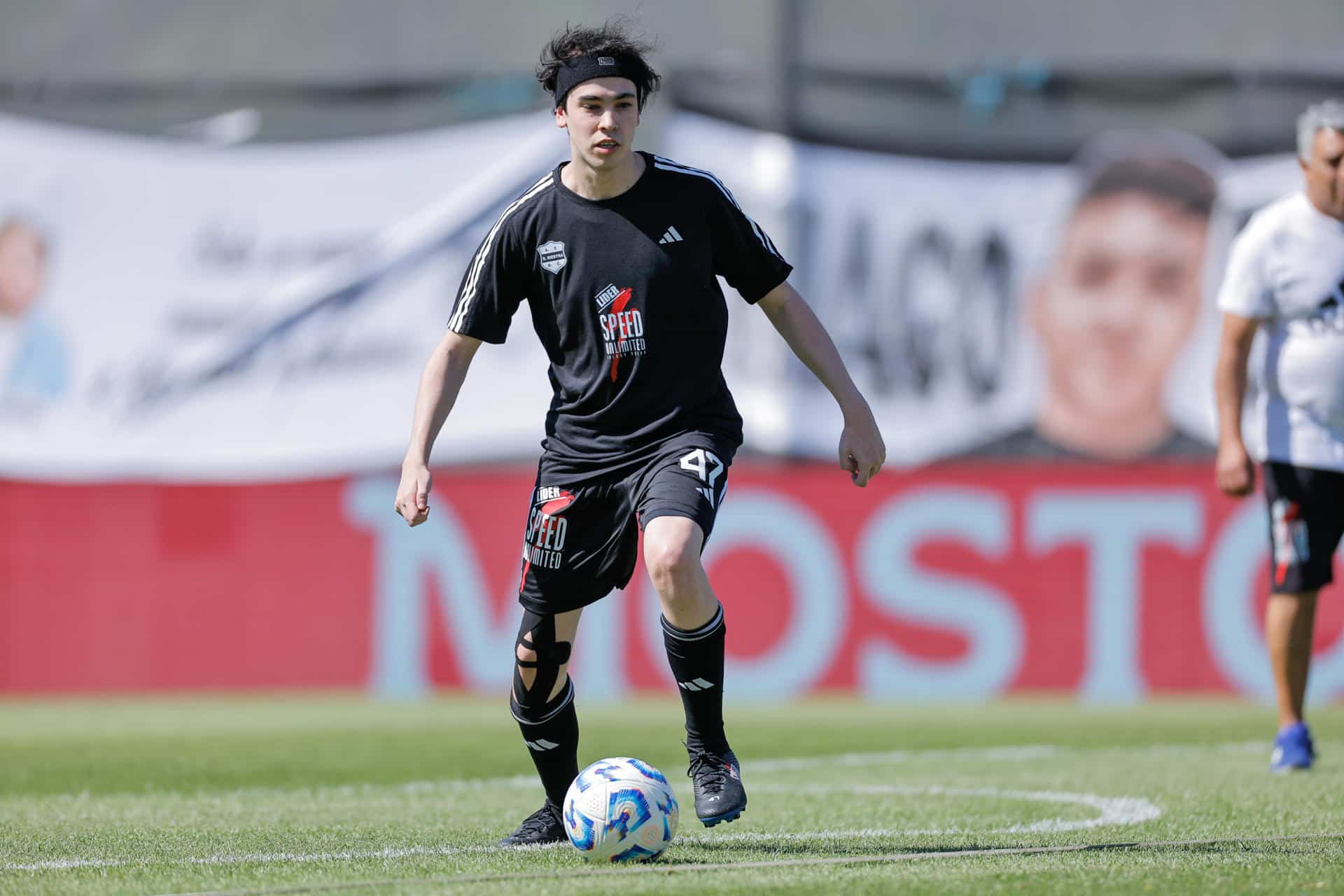 El streamer argentino Iván Buhajeruk, mas conocido como Spreen, debuta este lunes con Deportivo Riestra. EFE/Juan Ignacio Roncoroni