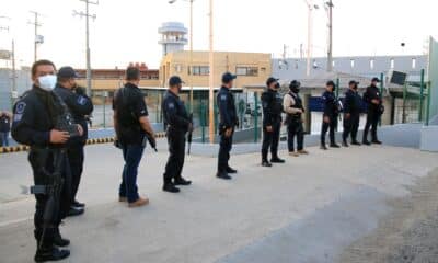 Imagen de archivo de miembros de la Secretaría de Seguridad y Protección Ciudadana queresguardan el exterior del reclusorio de la ciudad de Villahermosa, estado de Tabasco (México). EFE/Manuel López