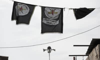 Banderas del grupo Yihad Islámica en el campo de refugiados palestinos de Nur-Shams en Tulkarem, en una foto de octubre de 2023. EFE/ Manuel Bruque