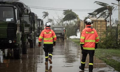 Las autoridades francesas prosiguen las labores de rescate en el archipiélago de Mayotte, en el Índico, que resultó devastado el sábado por el ciclón Chido, con vientos de hasta 220 kilómetros por hora, y que puede haber provocado miles de muertos, según el delegado del Gobierno, François-Xavier Bieuville. EFE/Gendarmerie Nationale  - SOLO USO EDITORIAL/SOLO DISPONIBLE PARA ILUSTRAR LA NOTICIA QUE ACOMPAÑA (CRÉDITO OBLIGATORIO) -