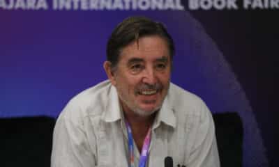 El director del Instituto Cervantes, Luis García Montero participa en una rueda de prensa este martes, en el marco de la 38 edición de la Feria Internacional del Libro de Guadalajara (FIL), Jalisco (México).  EFE/ Francisco Guasco