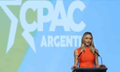 La vicepresidenta del comité republicano, Lara Trump, da un discurso durante la Conferencia de Acción Política Conservadora (CPAC) este miércoles, en Buenos Aires (Argentina). EFE/ Juan Ignacio Roncoroni