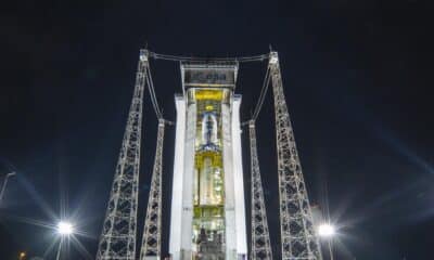 Imagen del cohete Vega-C de la Agencia Espacial Europea en la plataforma de lanzamiento del Puerto Espacial Europeo de la Guayana Francesa, listo para su despegue. Foto: ESA-Manuel Pedoussau